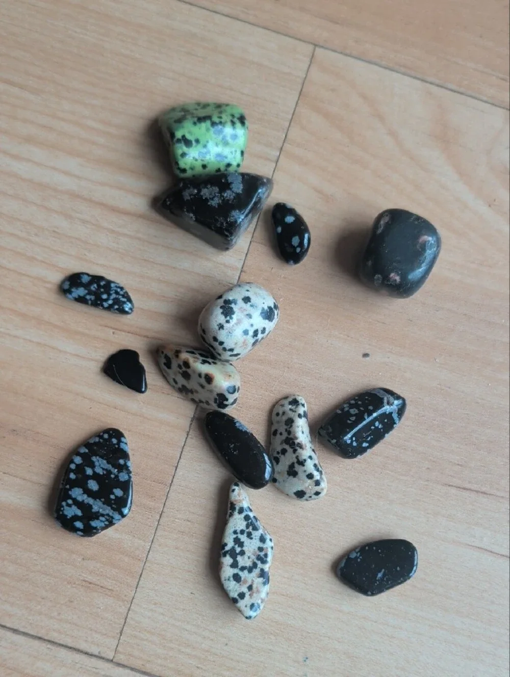 5lb Natural Gemstone & Crystal Collection w/ Storage Case | Tumbled & Raw Minera